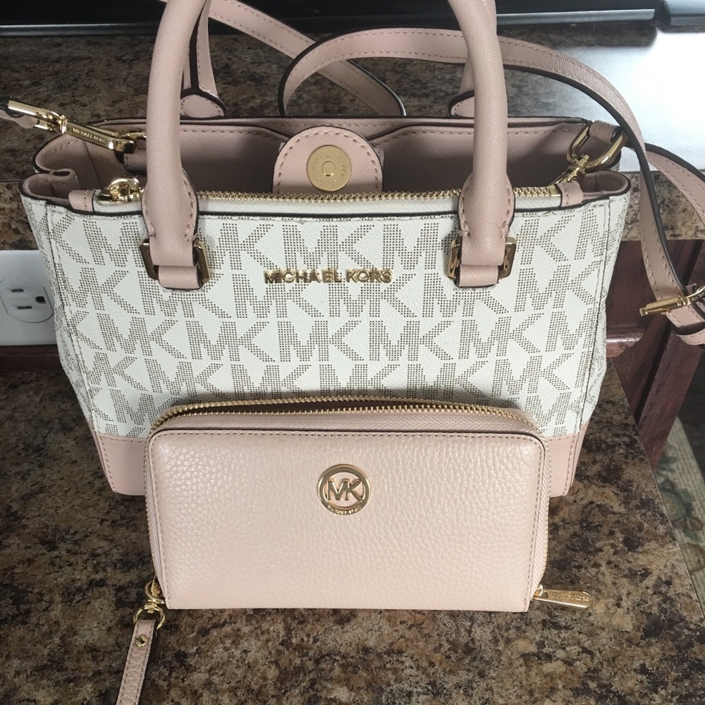 Like new Michael kors set